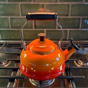 Le Creuset Classic Whistling Tea Kettle - Flame
